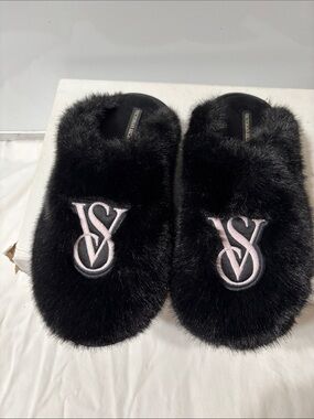 Victoria's Secret Black Faux Fur Slide Slippers with Pink VS Logo